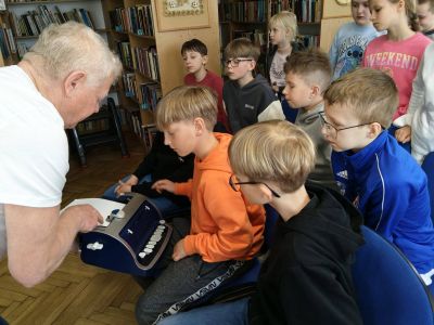 Niecodzienne spotkanie w Filii Biblioteki w Dylakach